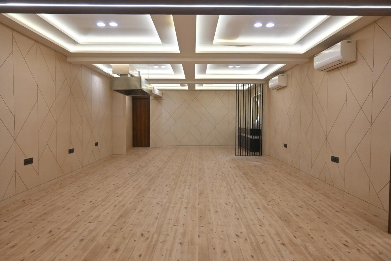 Hotel Privya Rooms And Banquet Сурат Екстер'єр фото