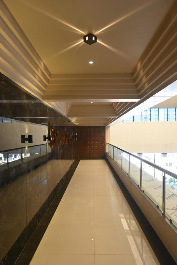 Hotel Privya Rooms And Banquet Сурат Екстер'єр фото