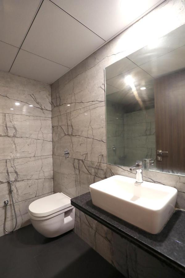 Hotel Privya Rooms And Banquet Сурат Екстер'єр фото